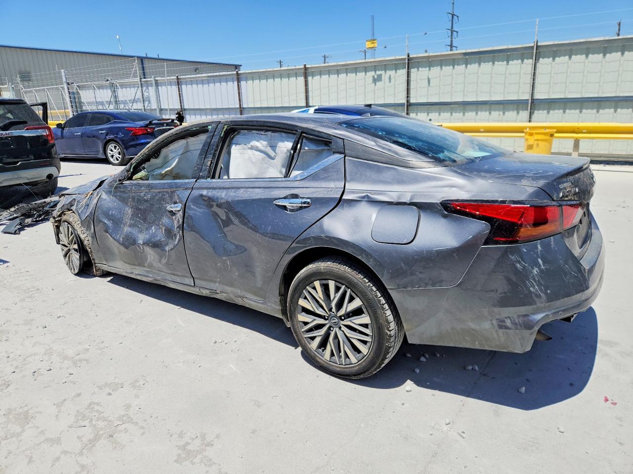 2025 Nissan Altima Sv - Фото 2