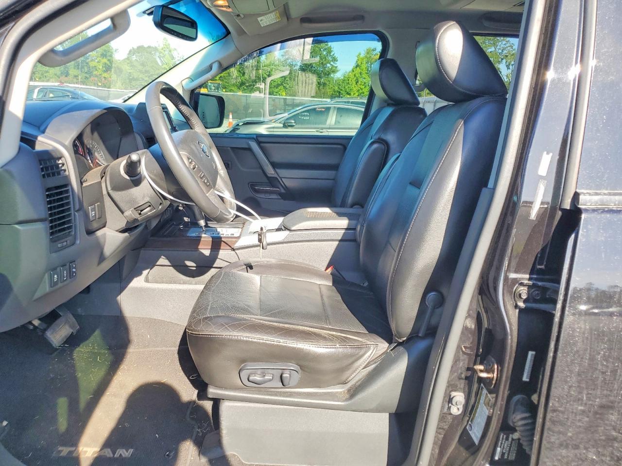 2014 Nissan Titan Sl - Image 7