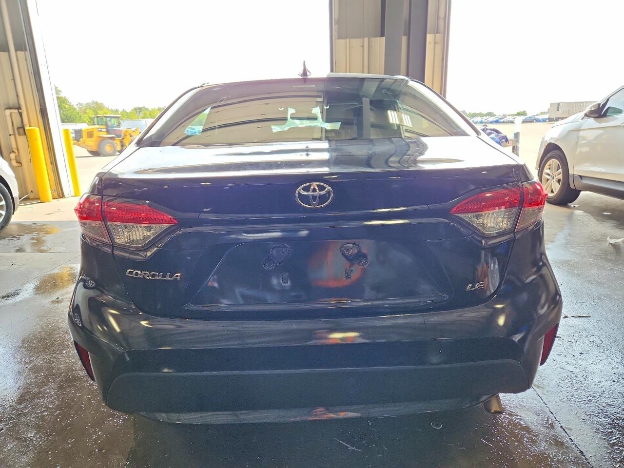 2021 Toyota Corolla Le - Image 6