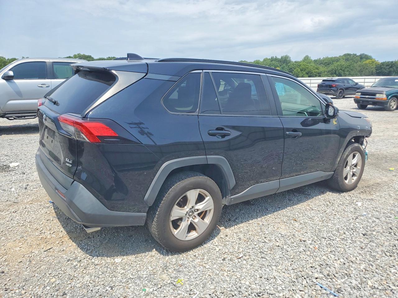 2019 Toyota Rav4 Xle - Фото 3