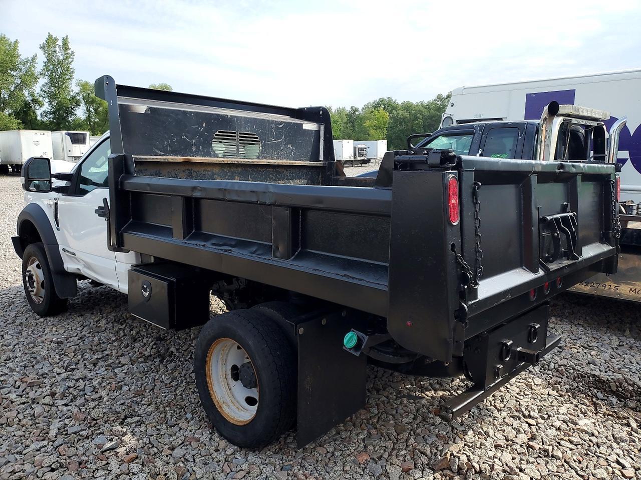 2019 Ford F550 Super Duty Dump Truck - Фото 2