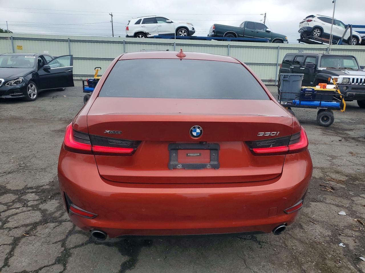 2019 BMW 330Xi - Фото 6
