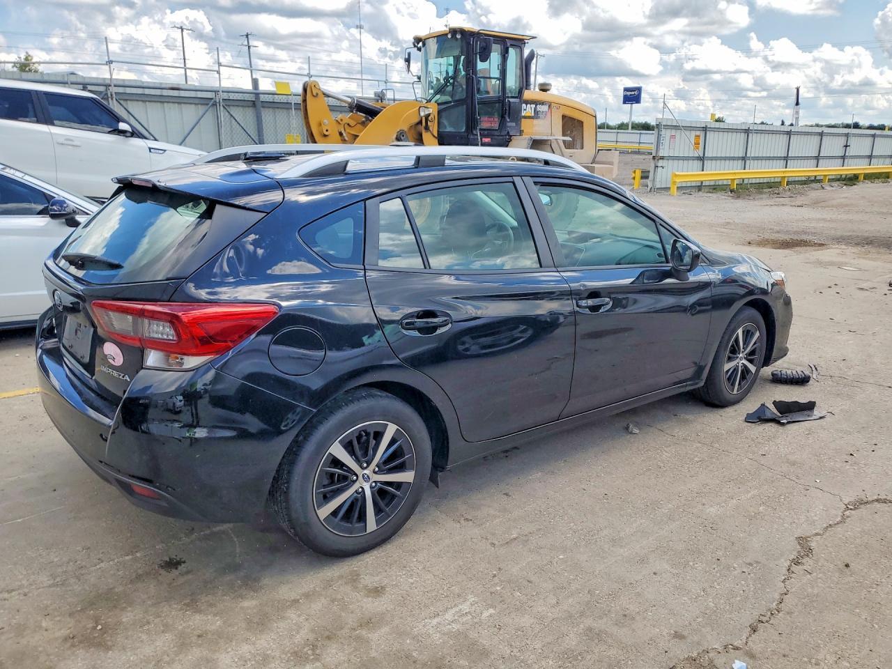 2023 Subaru Impreza Premium - Image 3