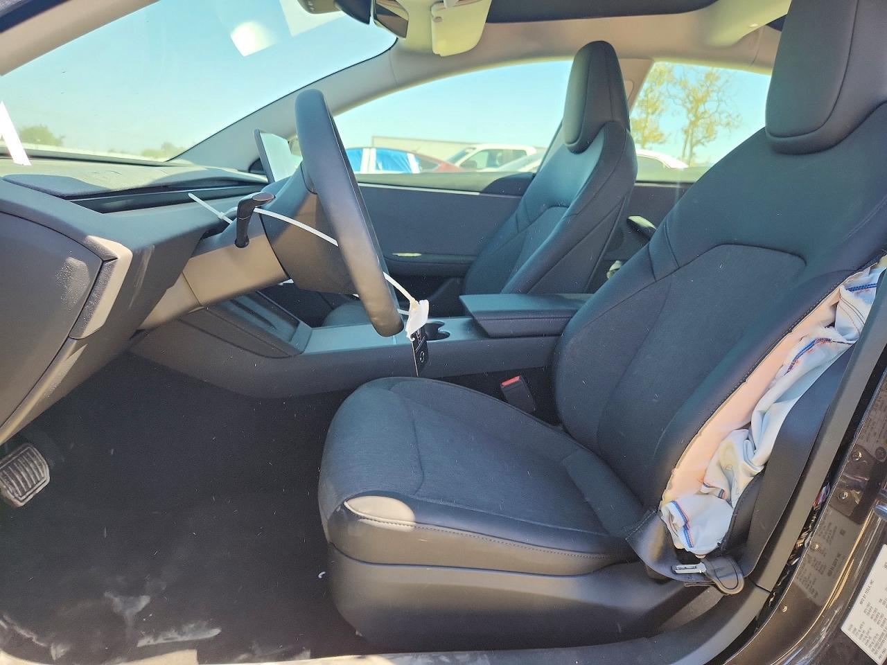 2026 Tesla Model 3 - Image 7