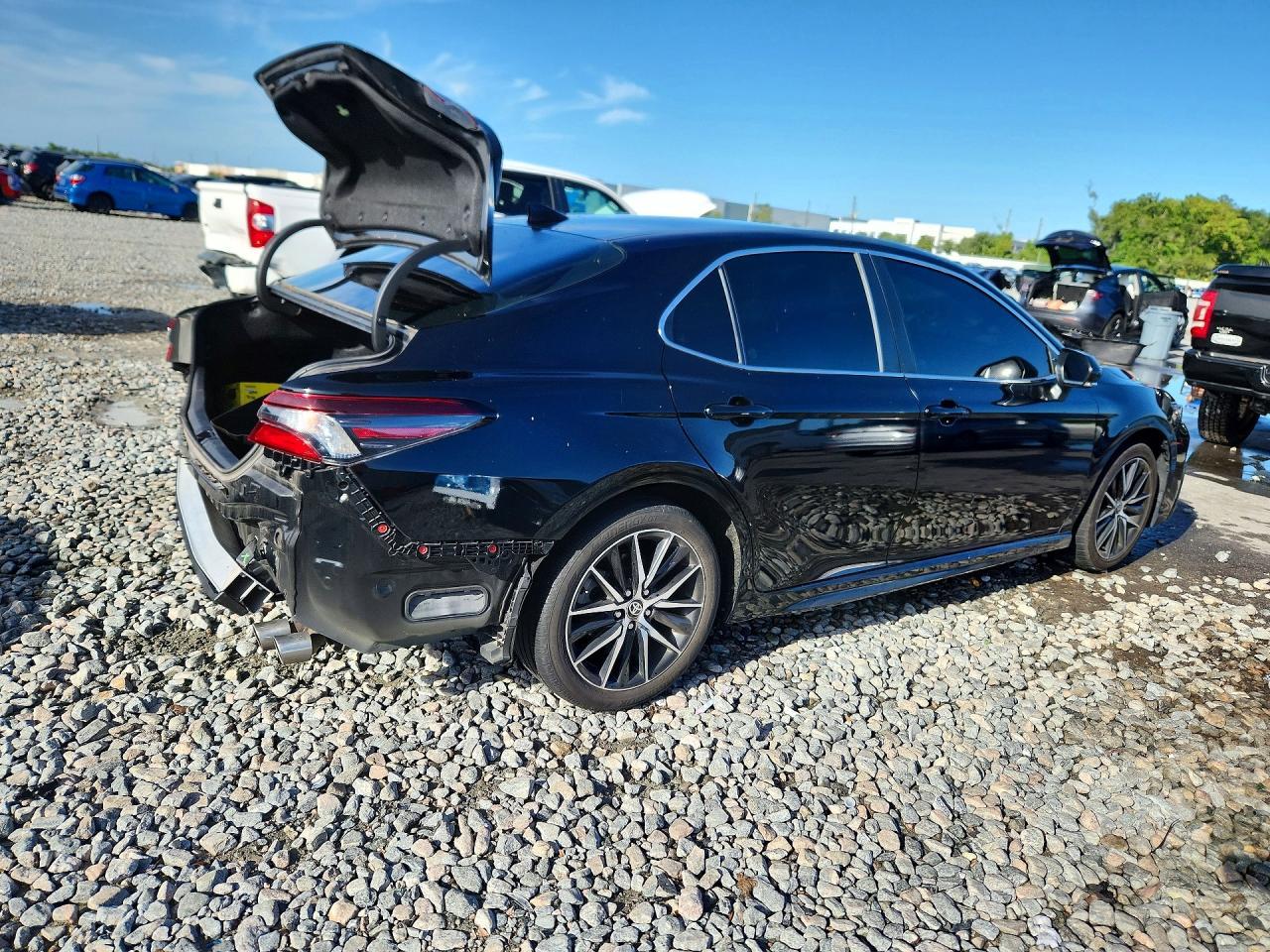 2024 Toyota Camry Se - Фото 3