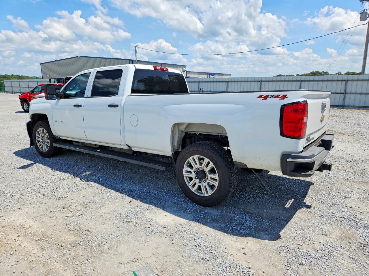2018 Chevrolet Silverado K3500 - Image 2
