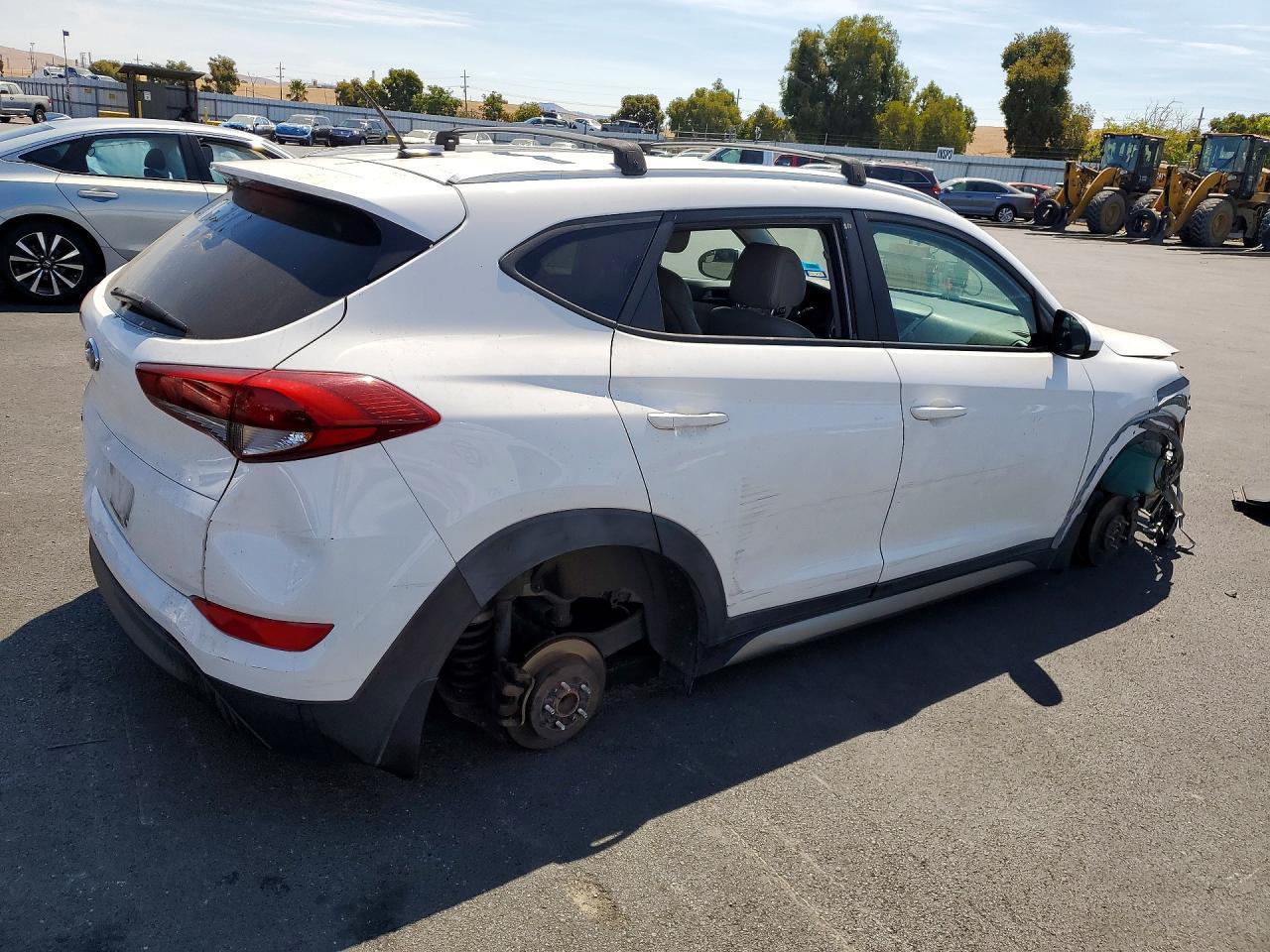 2017 Hyundai Tucson Se - Фото 3