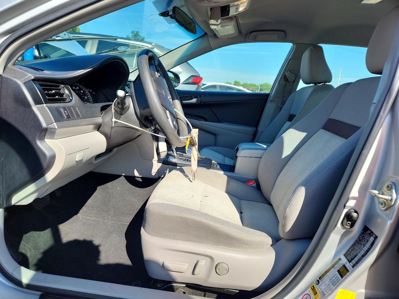 2014 Toyota Camry Le - Image 7