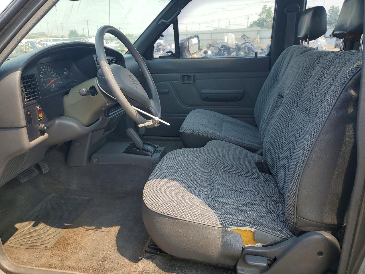 1993 Toyota Pickup - Image 7