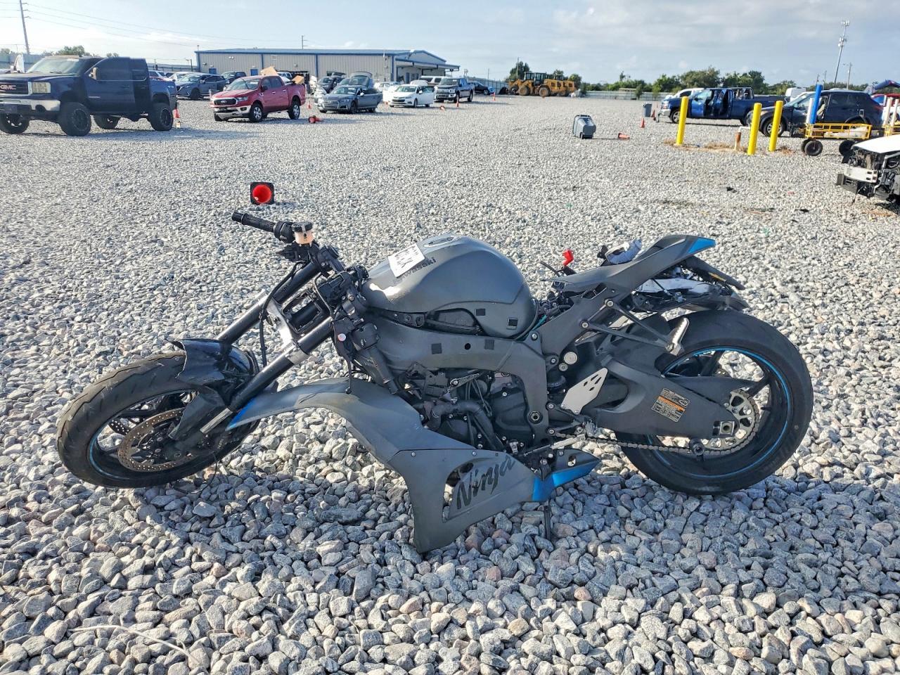 2025 Kawasaki Zx636 K - Фото 3