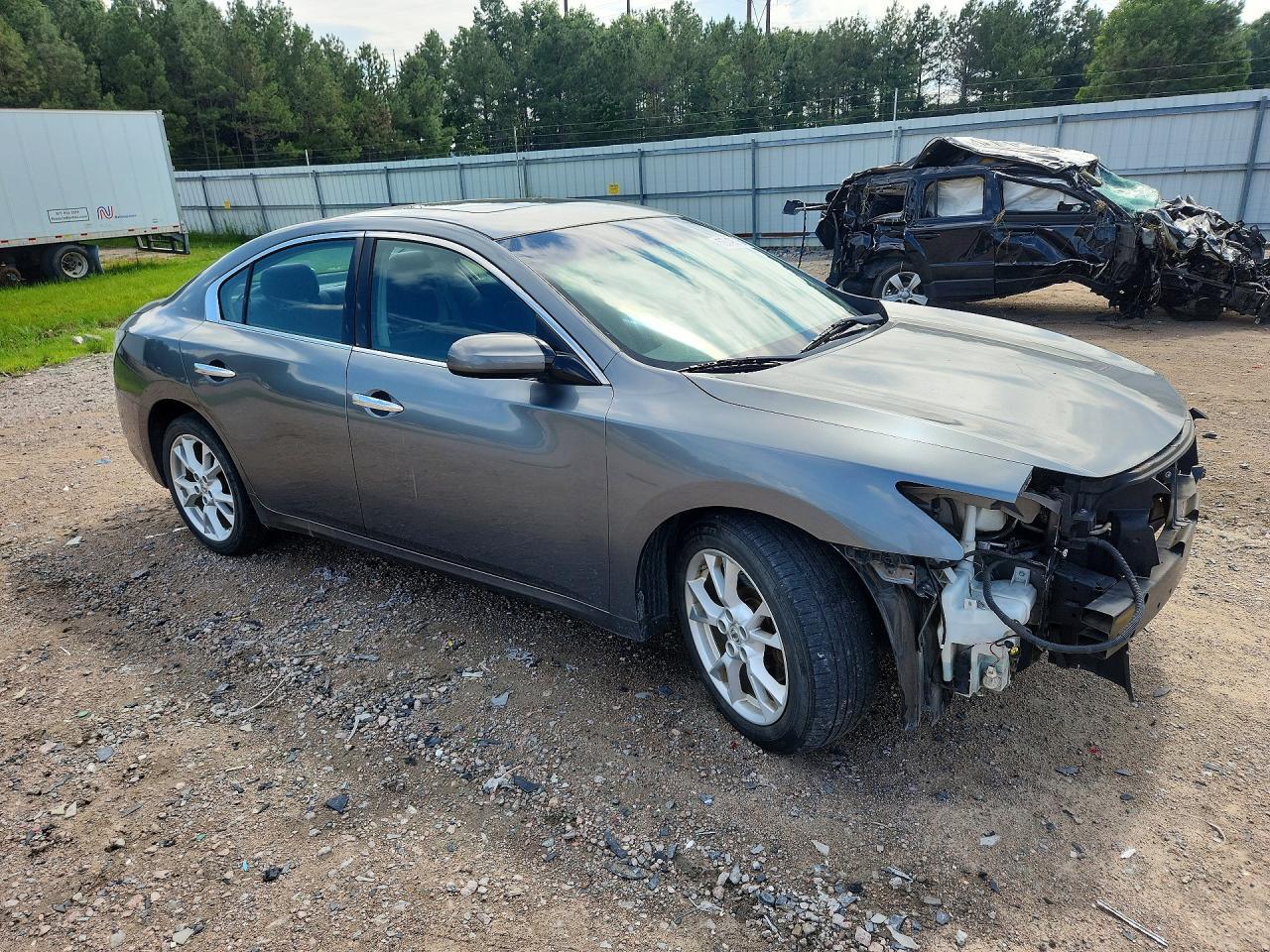 2014 Nissan Maxima 3.5 S - Image 4