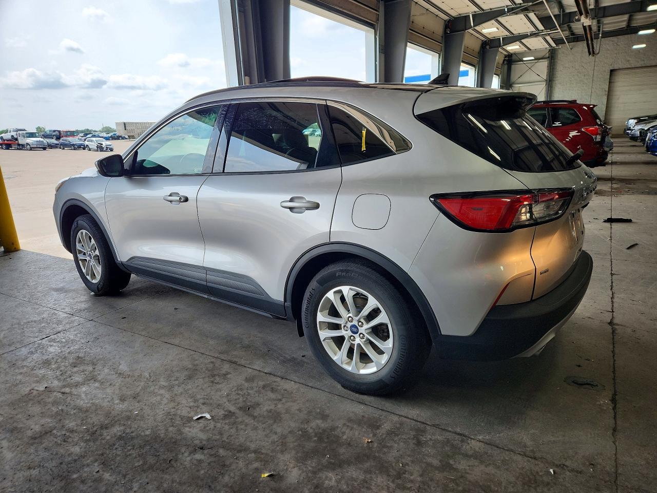 2020 Ford Escape Se - Фото 2