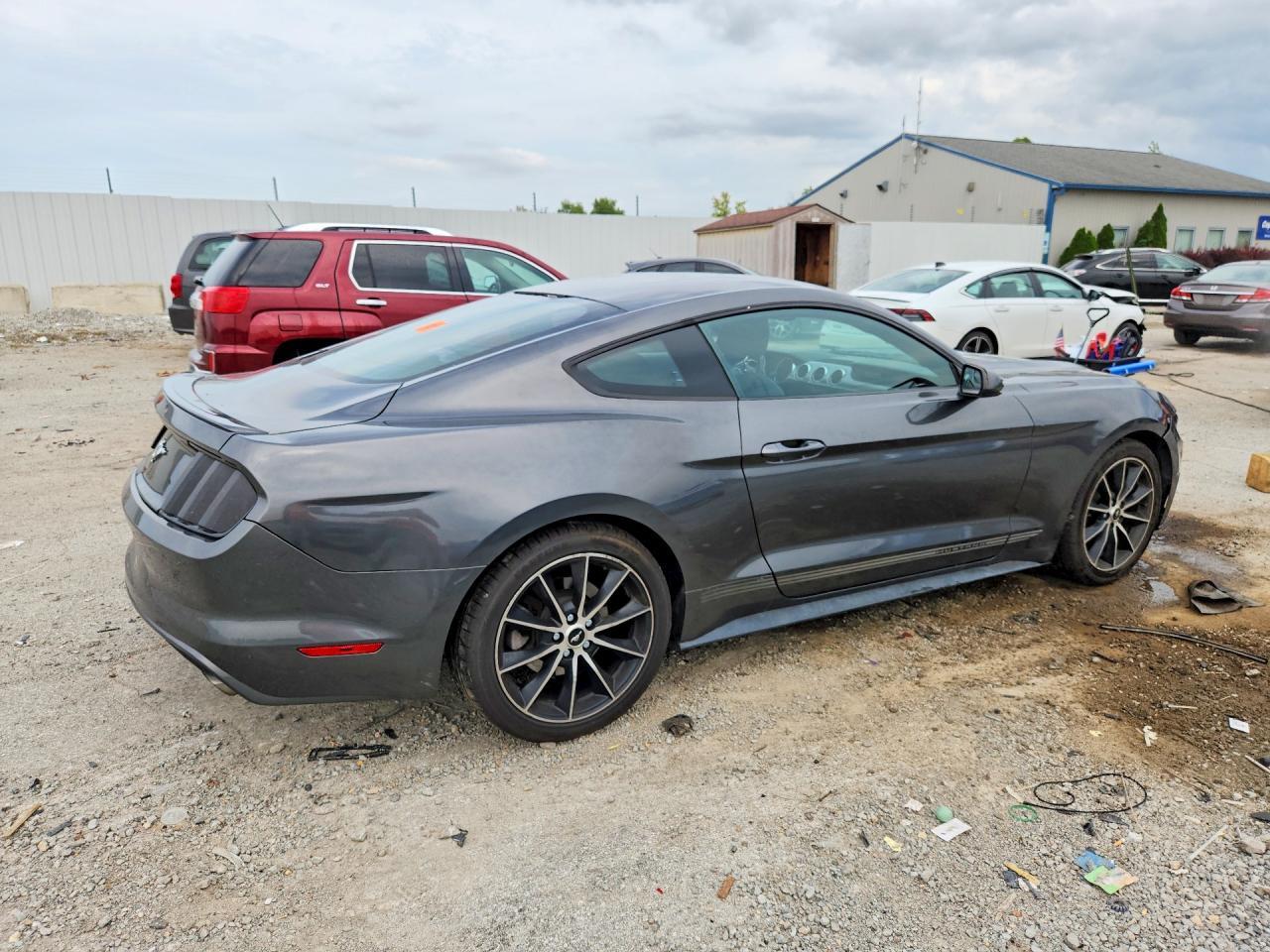 2017 Ford Mustang - Фото 3