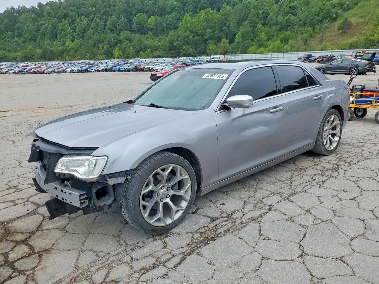 2017 Chrysler 300C Platinum