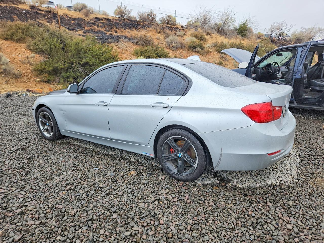 2015 BMW 320 I - Image 2