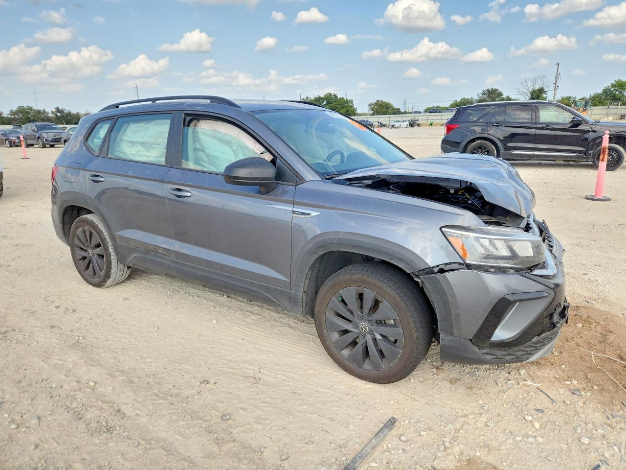 2022 Volkswagen Taos S - Image 4