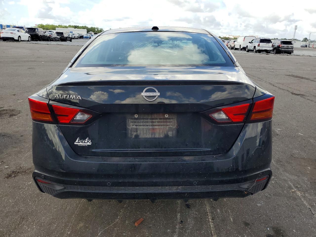 2025 Nissan Altima Sv - Image 6