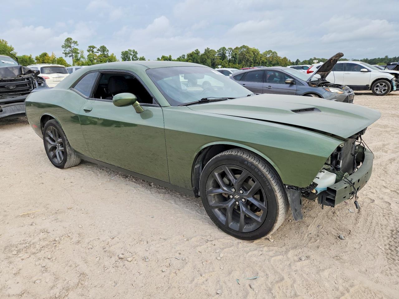 2022 Dodge Challenger Sxt - Фото 4