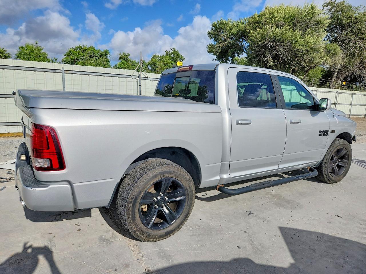 2017 Ram 1500 Sport - Фото 3