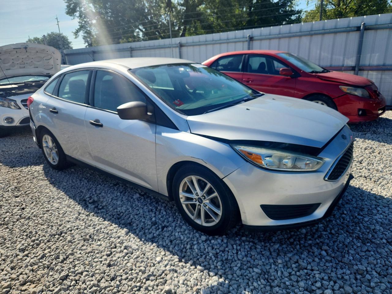 2015 Ford Focus S - Image 4