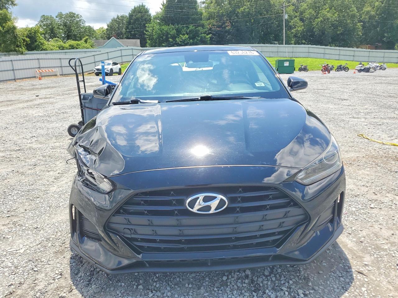 2021 Hyundai Veloster 2.0L - Image 5