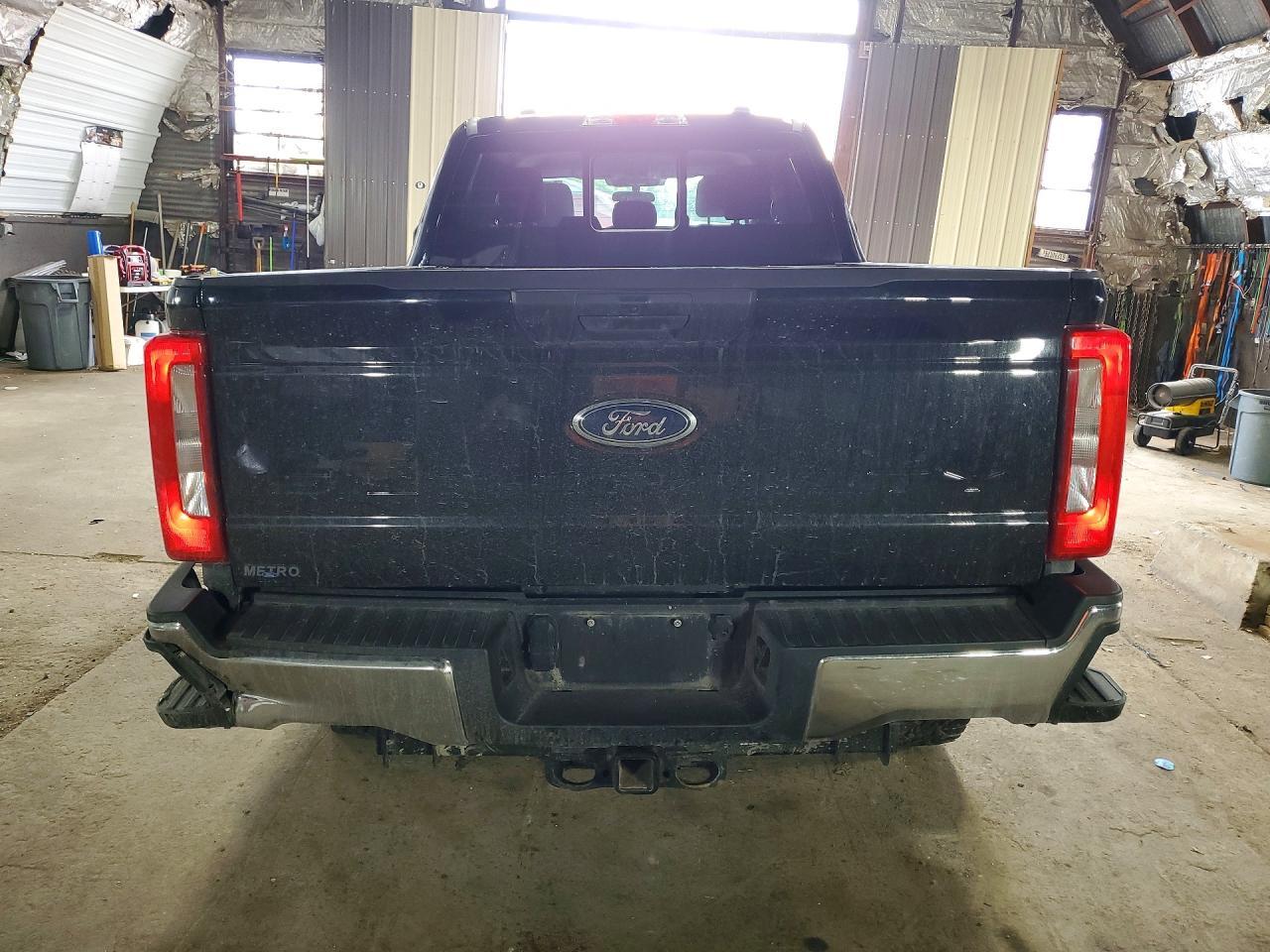 2024 Ford F250 Super Duty - Фото 6