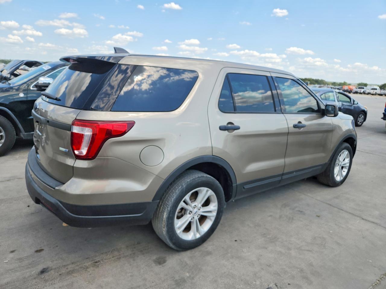 2019 Ford Explorer Police Interceptor - Фото 3