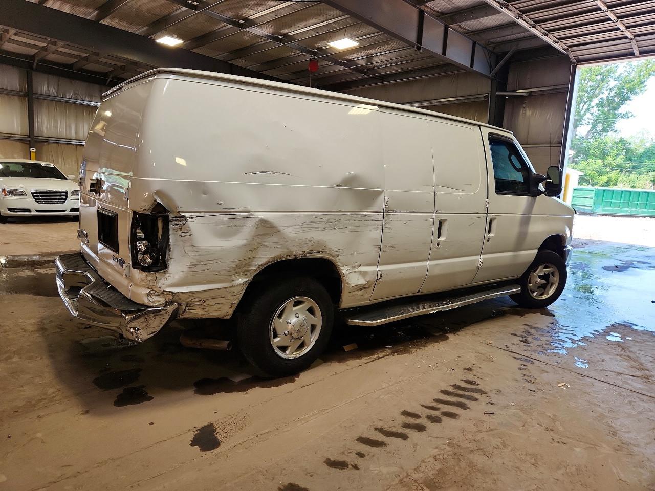 2014 Ford E150 Delivery Van - Фото 3
