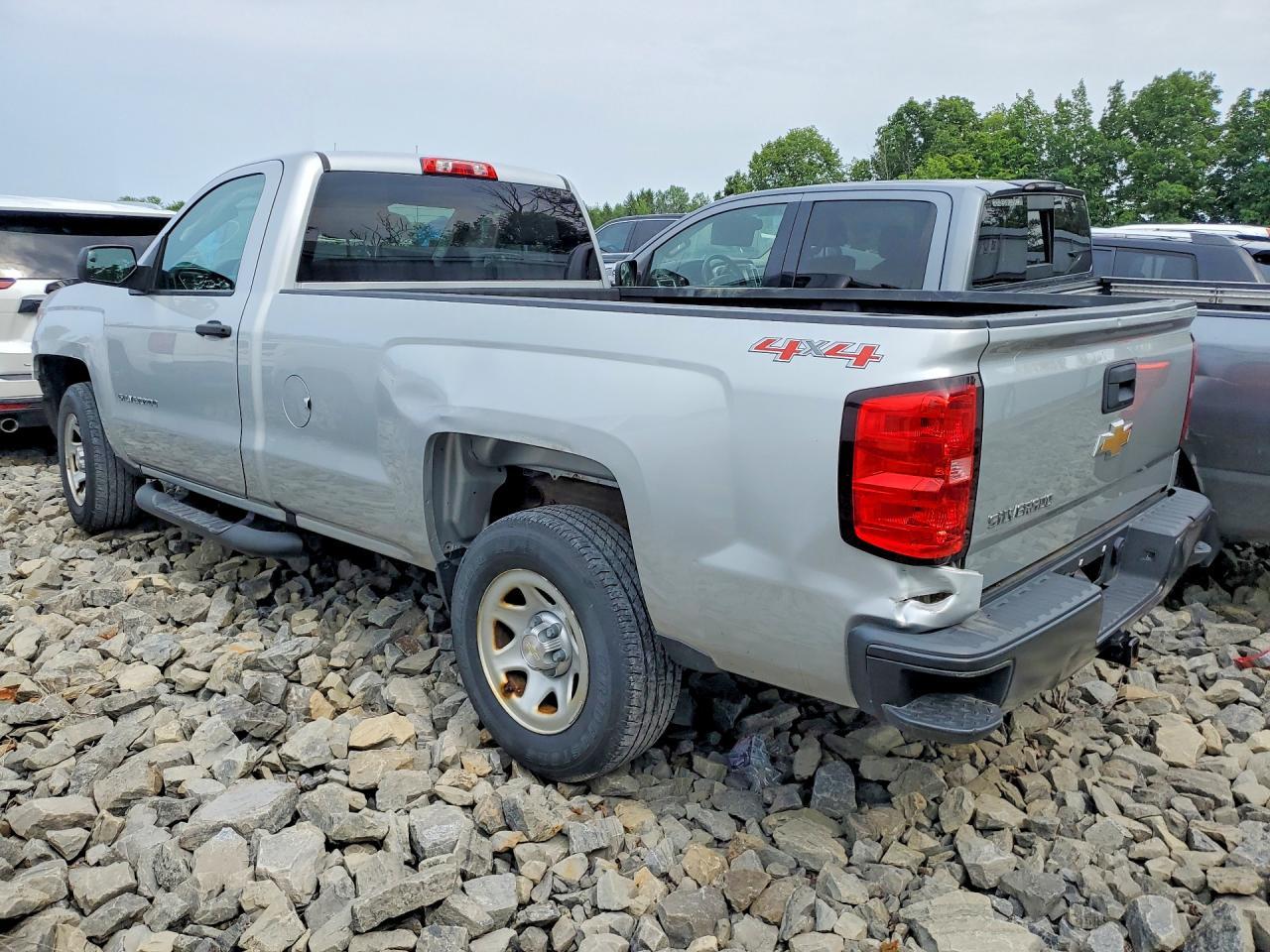 2016 Chevrolet Silverado K1500/K1500 Ls - Image 2