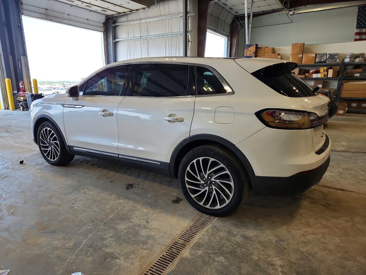 2019 Lincoln Nautilus Reserve - Image 2