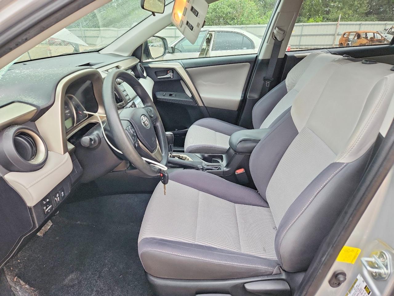 2015 Toyota Rav4 Xle - Image 7