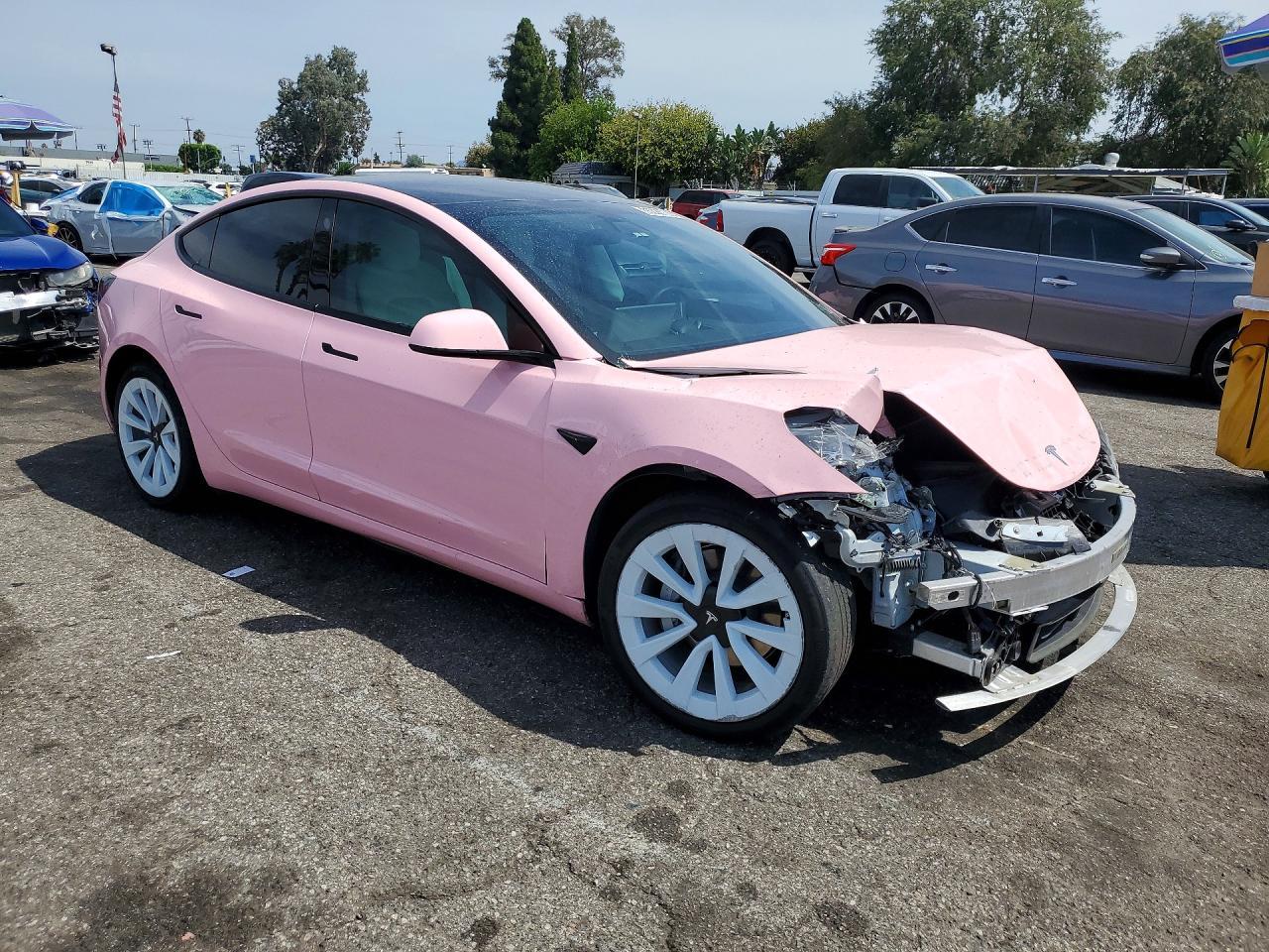 2022 Tesla Model 3 - Image 4
