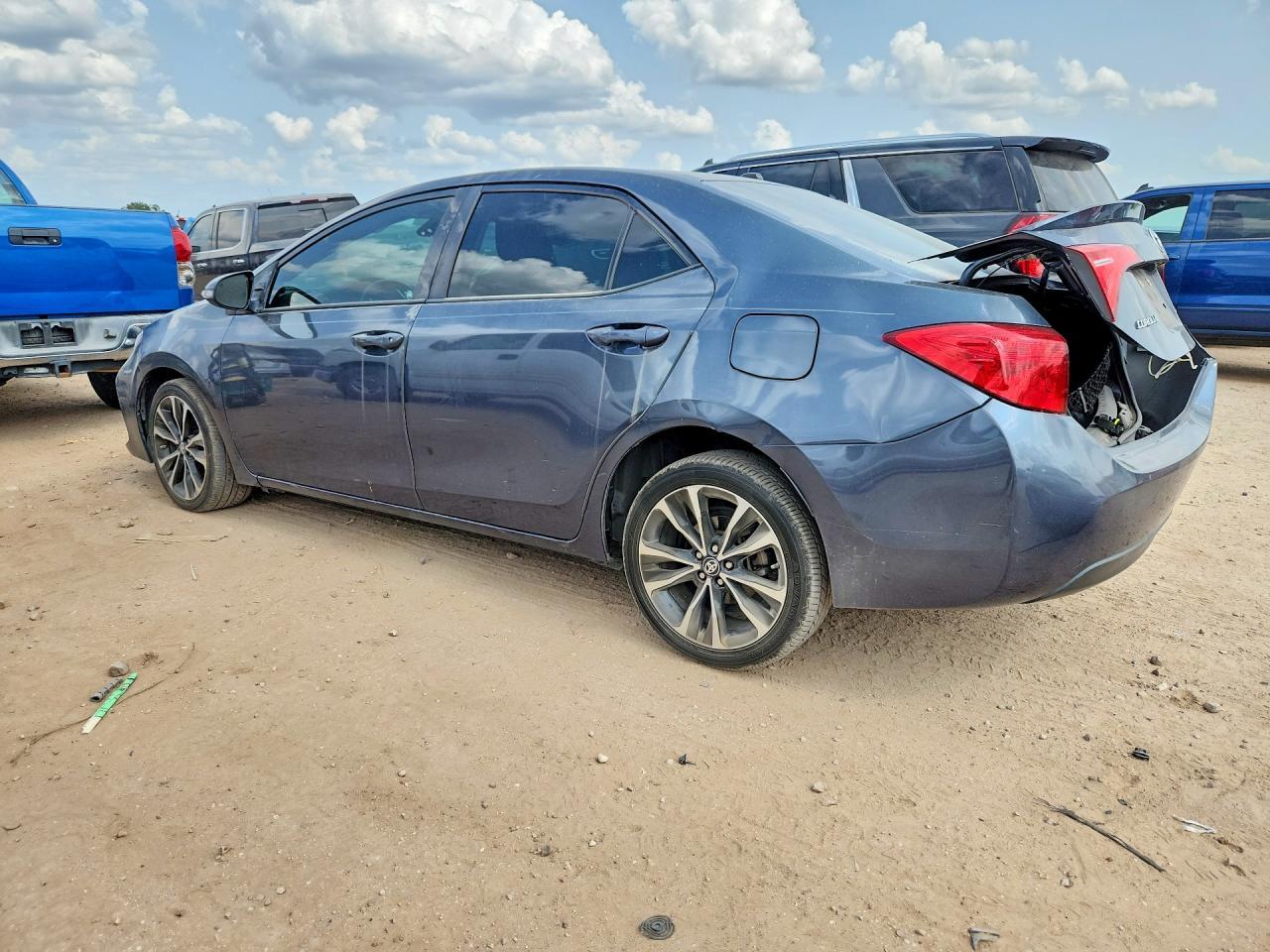 2017 Toyota Corolla Xse - Фото 2