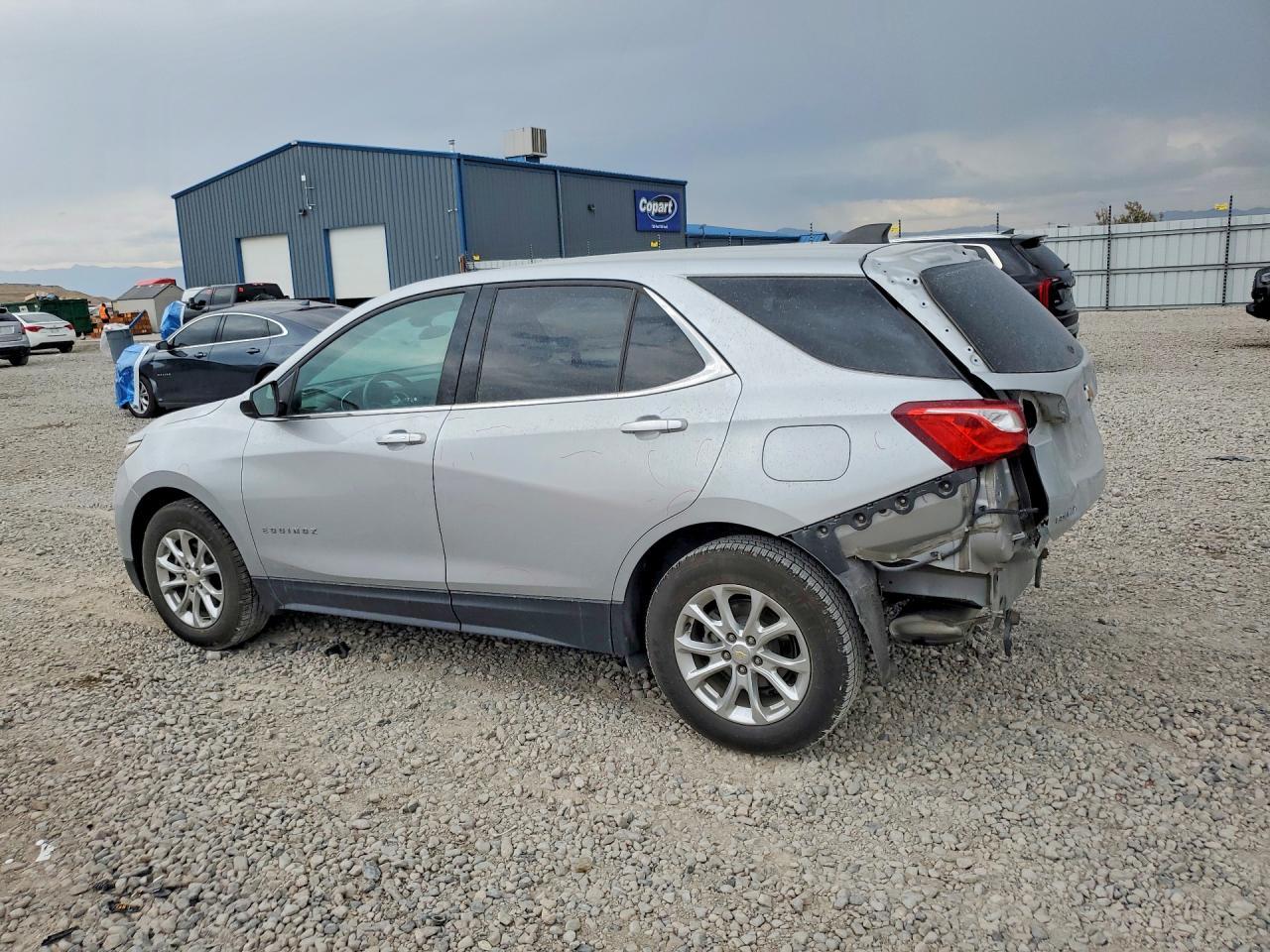 2020 Chevrolet Equinox Lt - Image 2