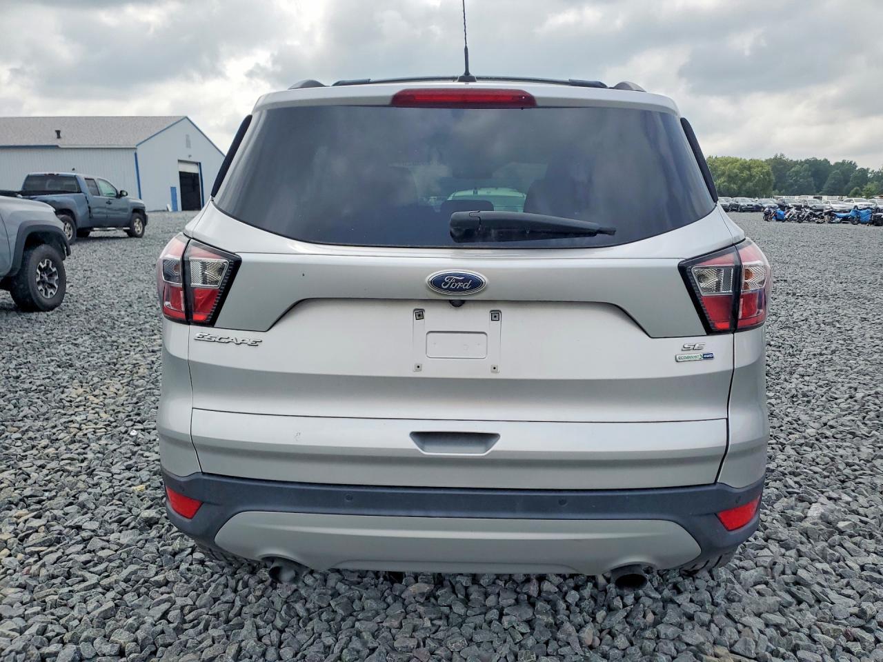 2017 Ford Escape Se - Фото 6