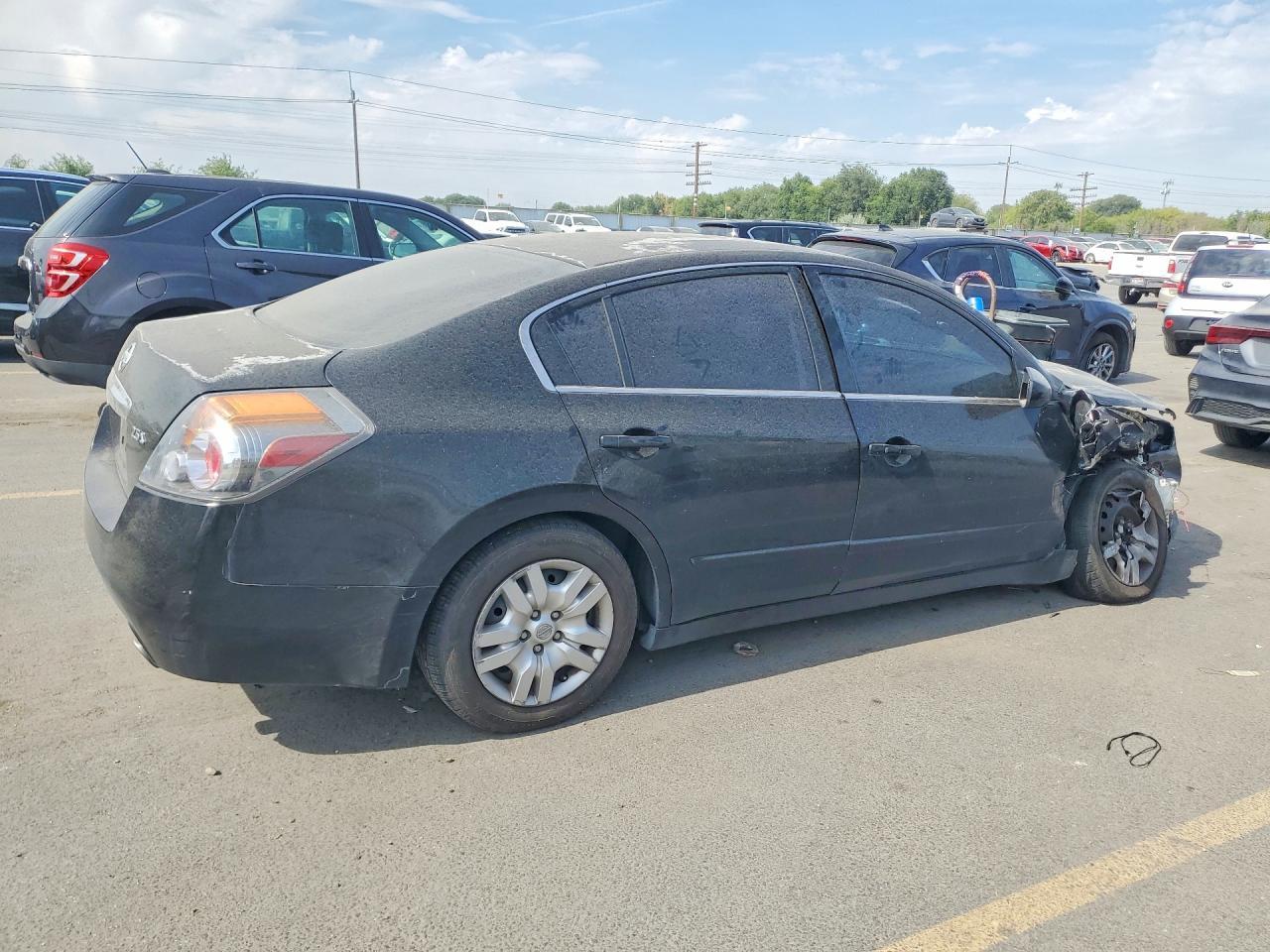 2012 Nissan Altima 2.5 - Image 3