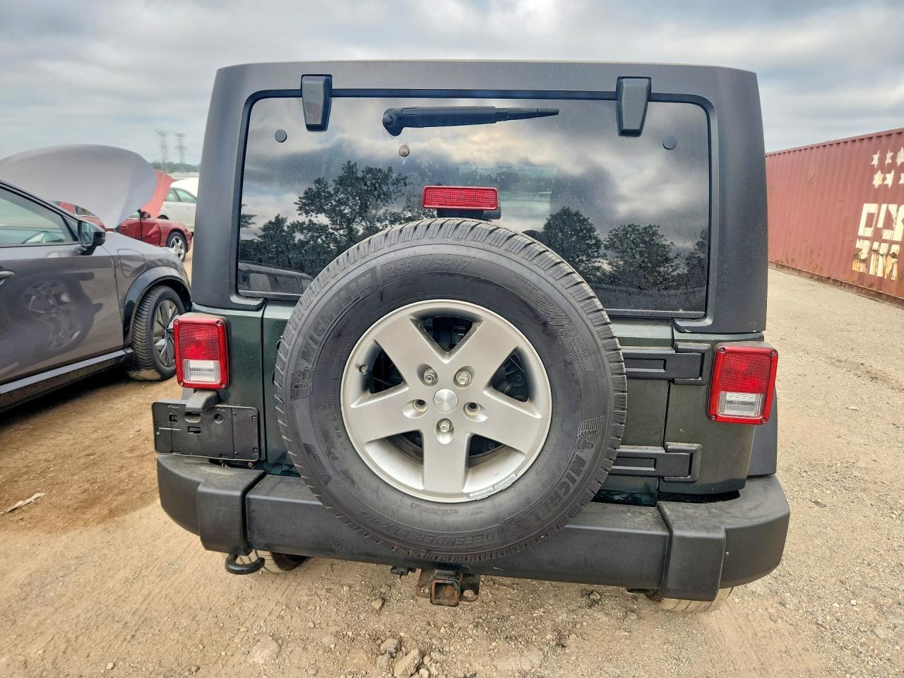 2011 Jeep Wrangler Unlimited Rubicon - Image 6