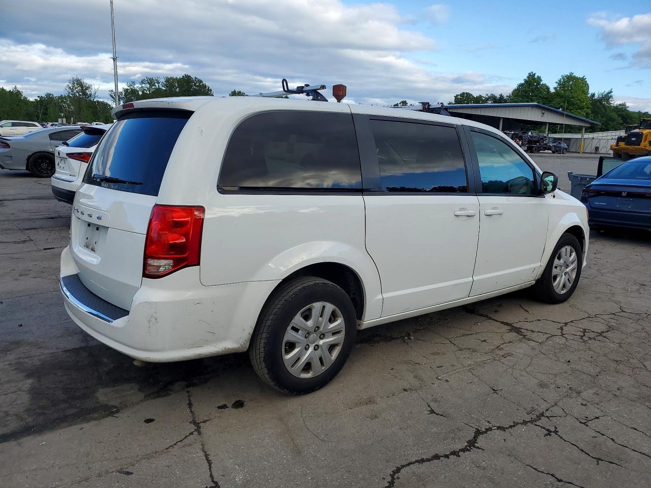 2018 Dodge Grand Caravan Se - Image 3