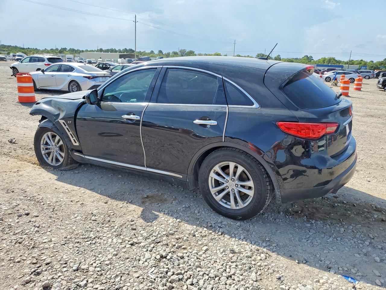 2017 Infiniti Qx70 Base - Фото 2