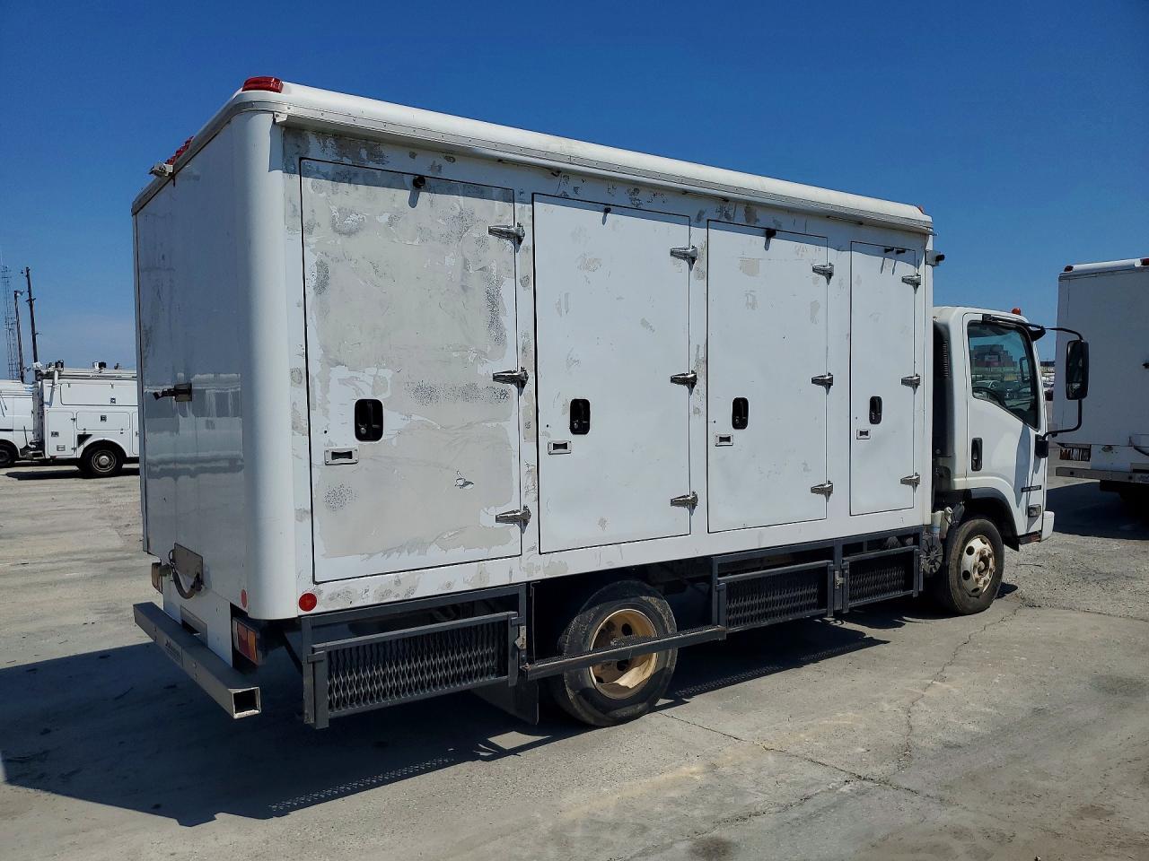 2016 Isuzu Npr Hd Box Truck - Фото 3