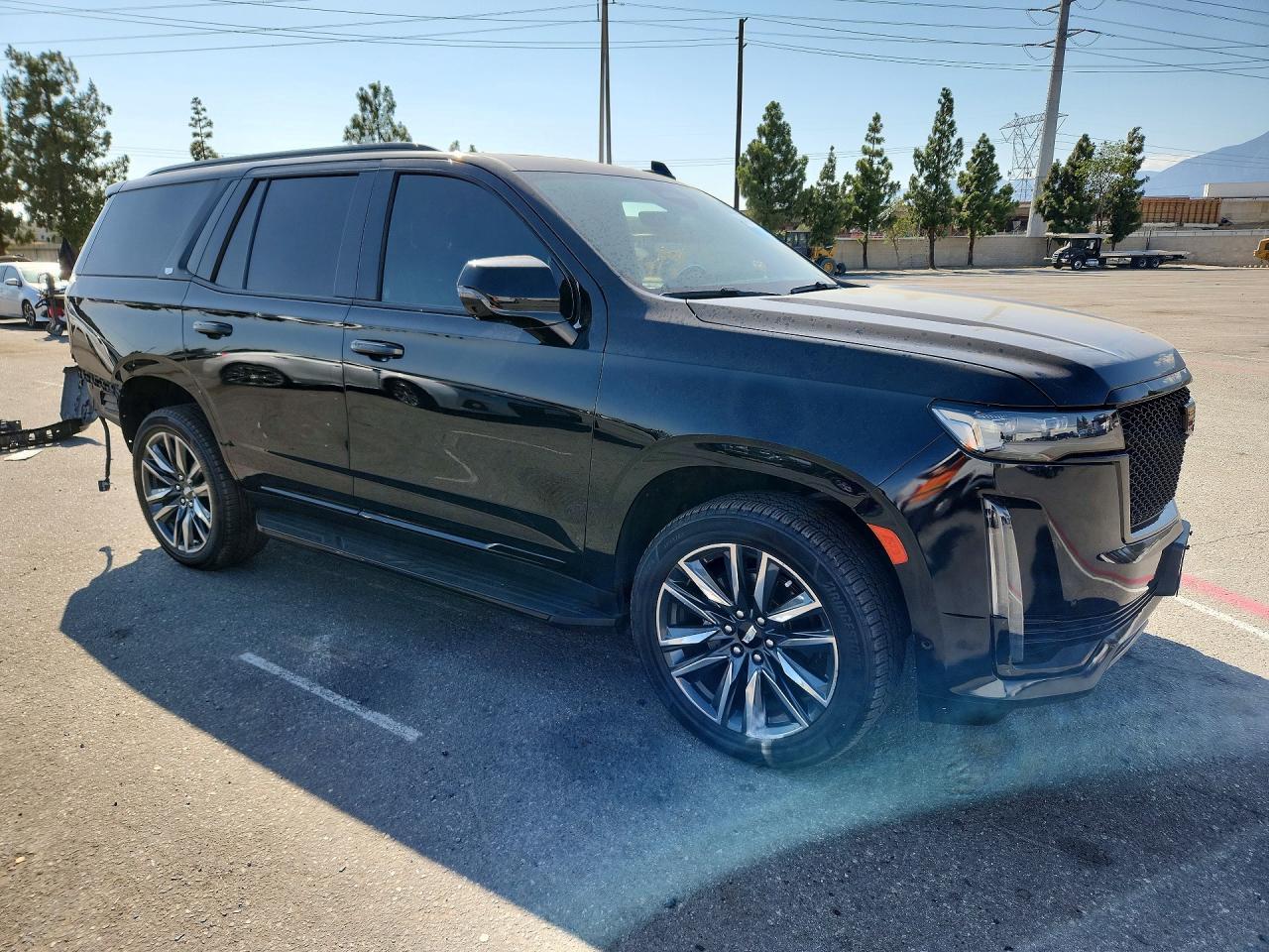 2023 Cadillac Escalade Sport - Image 4