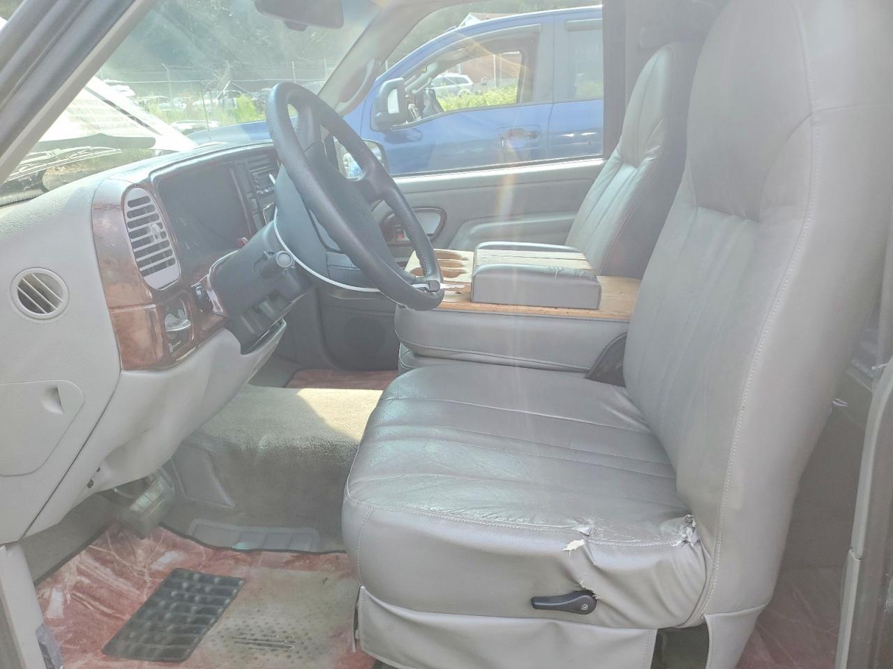 1996 Chevrolet Gmt-400 C1500 - Image 7