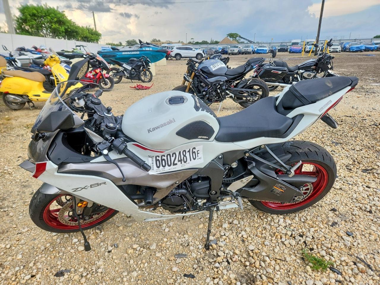 2025 Kawasaki Zx636 K - Image 3