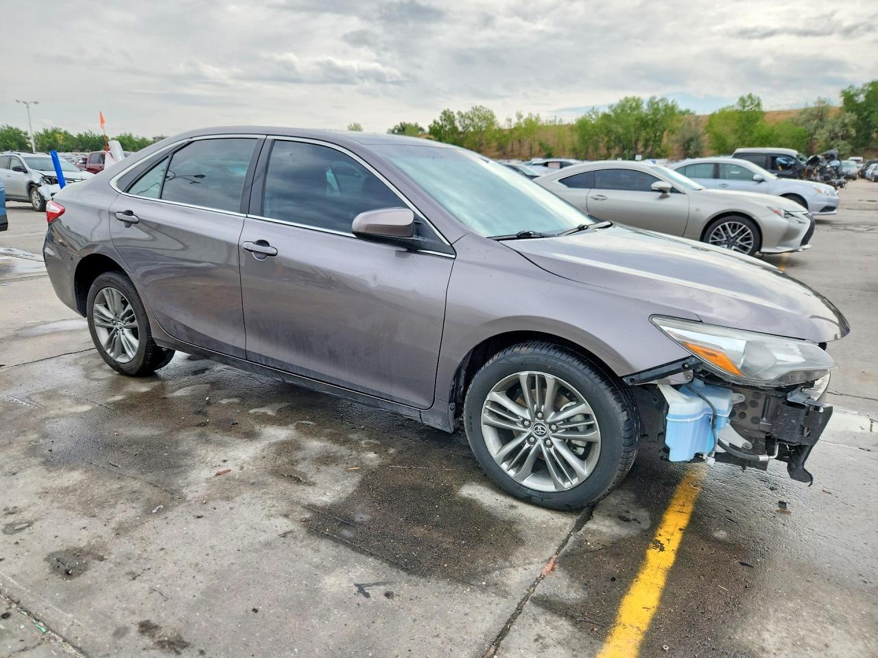 2015 Toyota Camry Se - Image 4