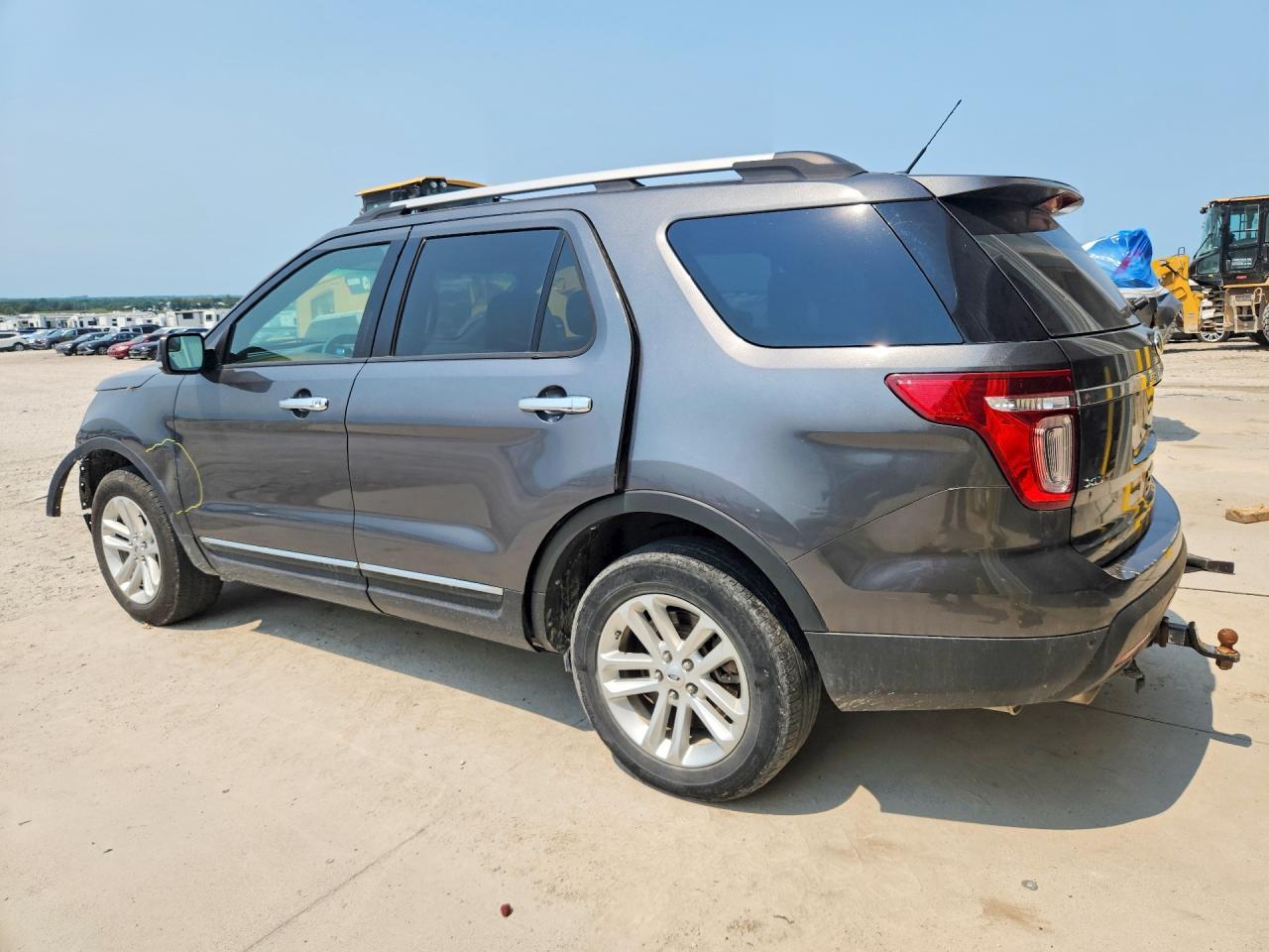 2015 Ford Explorer - Фото 2
