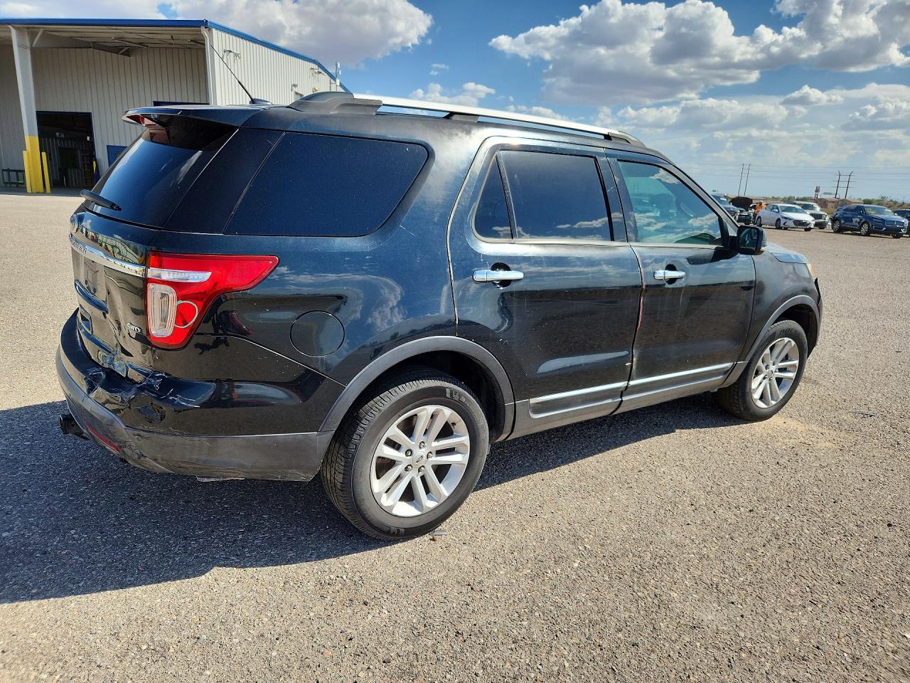 2014 Ford Explorer Xlt - Image 3