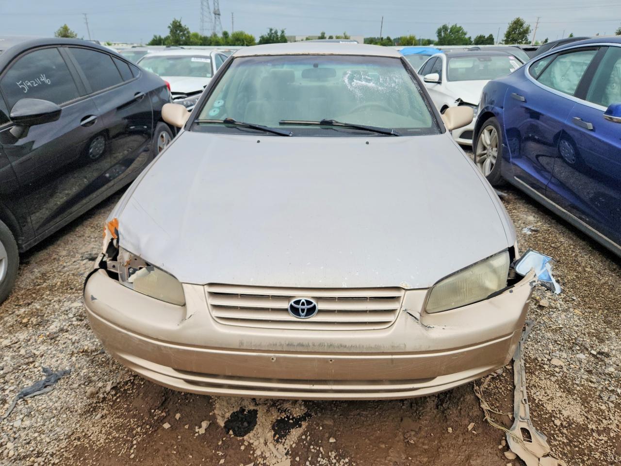 1999 Toyota Camry Le - Image 5