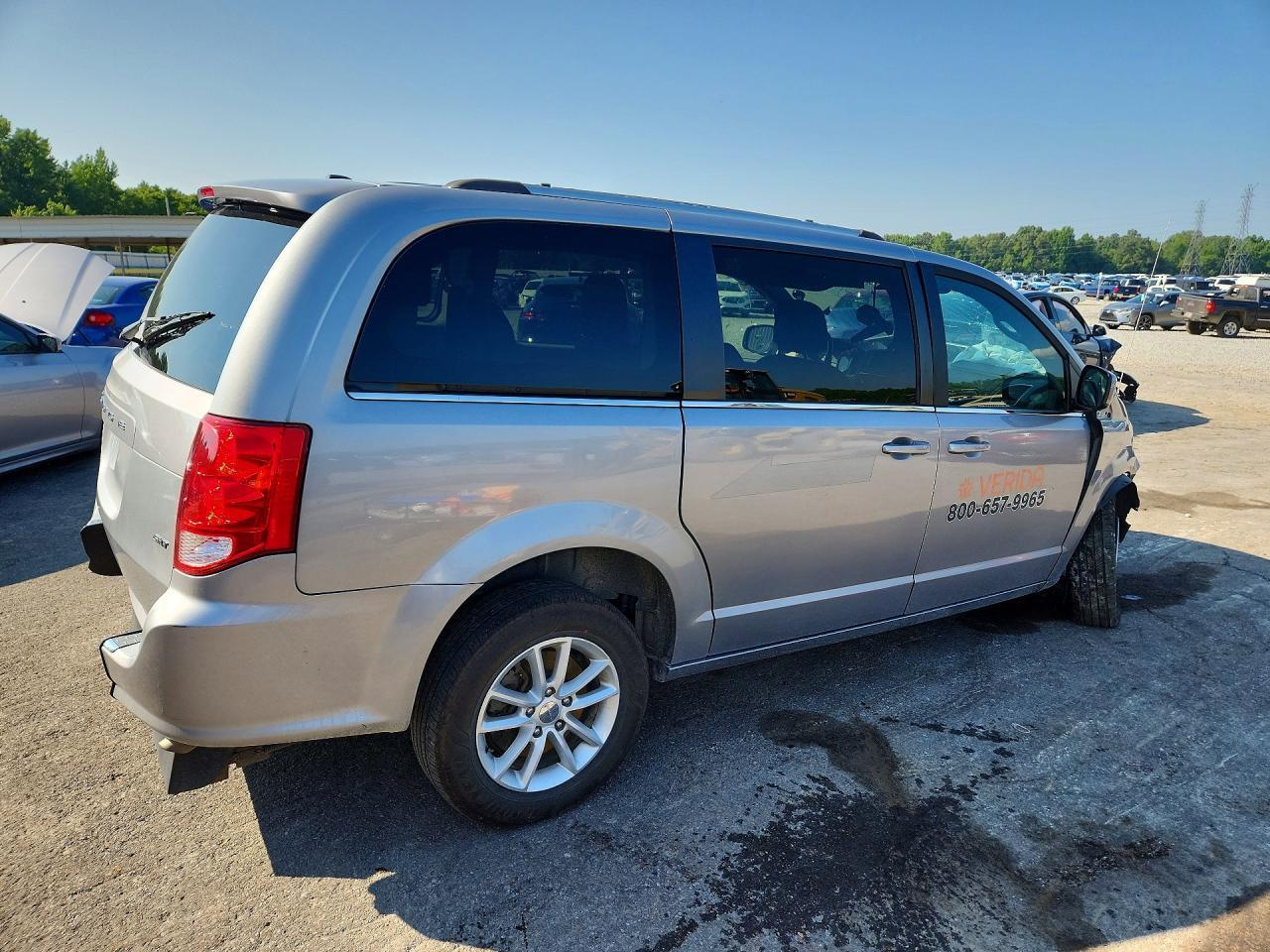 2016 Dodge Grand Caravan Sxt - Image 3