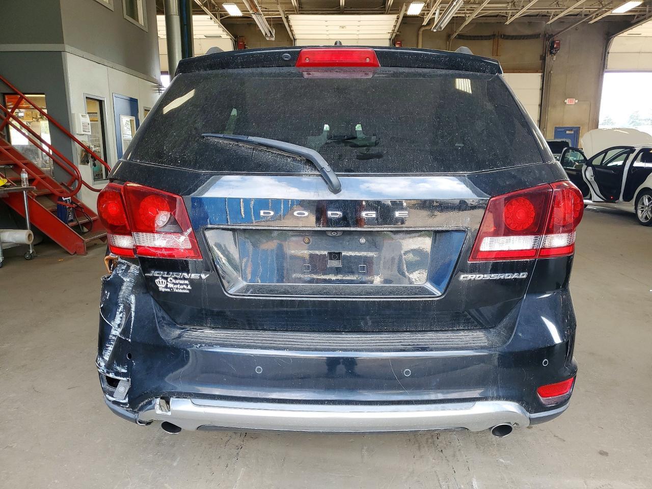 2016 Dodge Journey Crossroad - Image 6