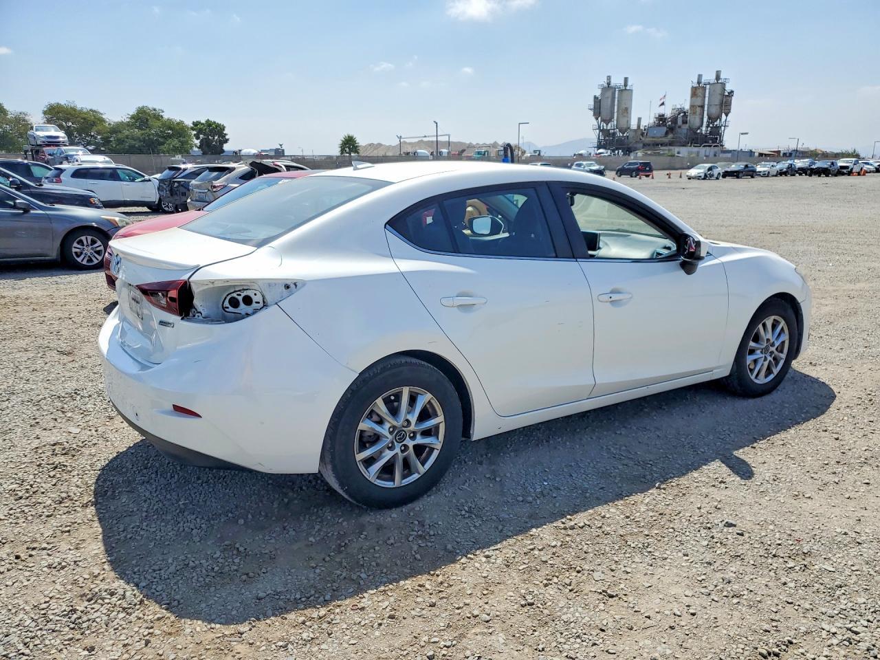 2014 Mazda 3 Grand Touring - Image 3